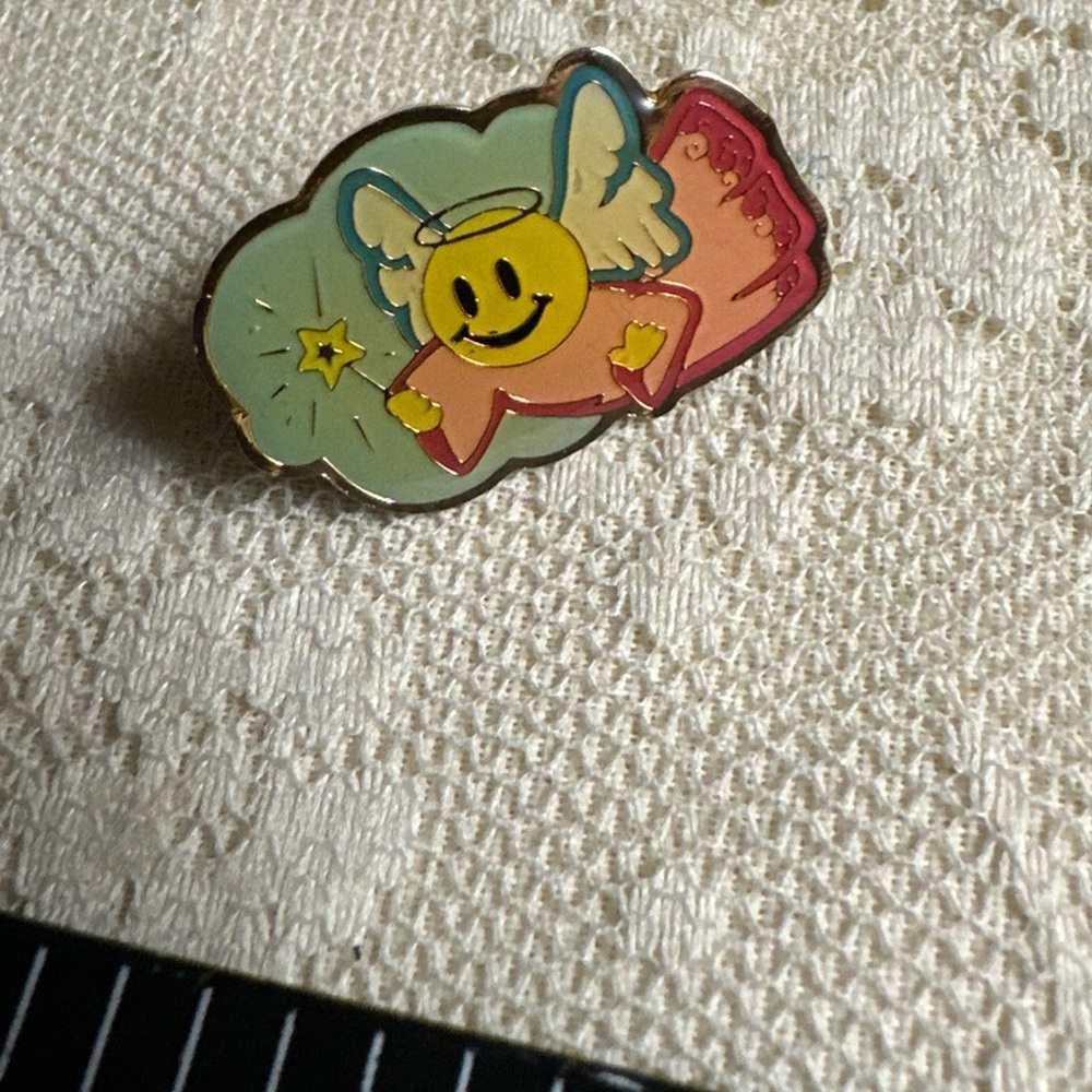 Colorful Angel Pin - Picture 6 of 6